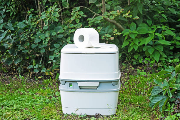 Porta potty delivery and setup in Berkshire Lakes, FL
